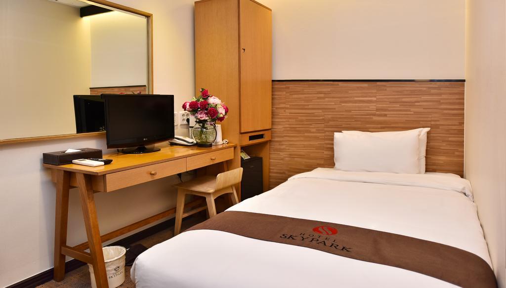 Hotel Skypark Myeongdong 1 Seul Dış mekan fotoğraf